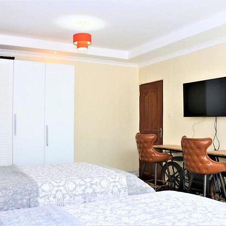 Nairobi Boutique Inn Екстер'єр фото